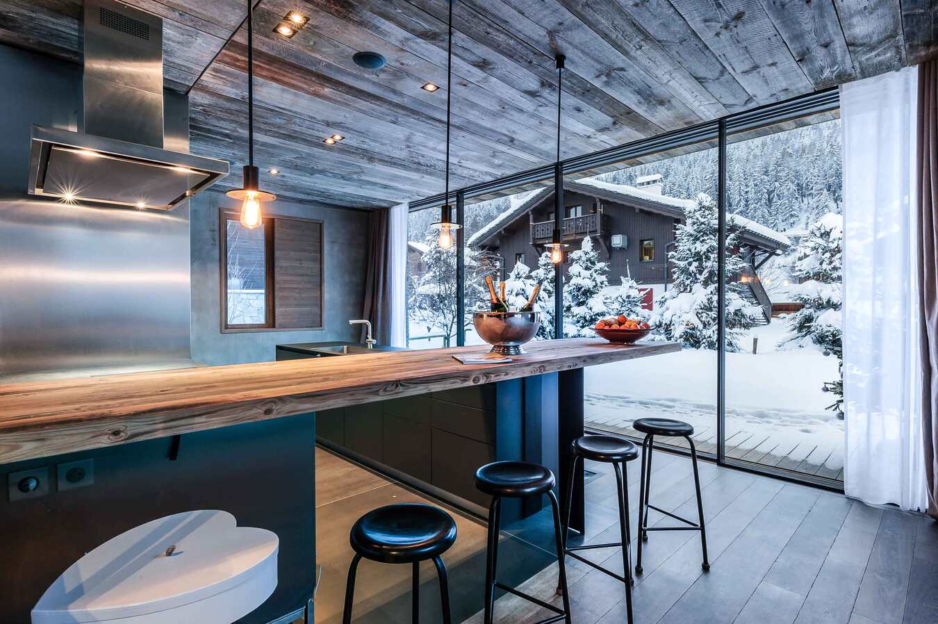 Ski chalet or beach villa: which earns more?