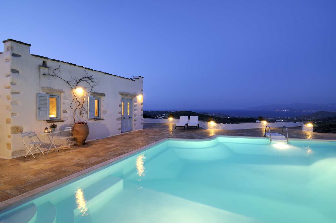 Paros